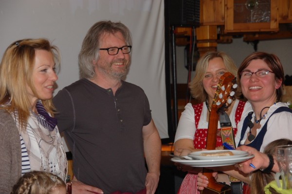 unser Idol Stefan Wählt (von Bertl und i) mit Partnerin Maria bei unserem Benefiz